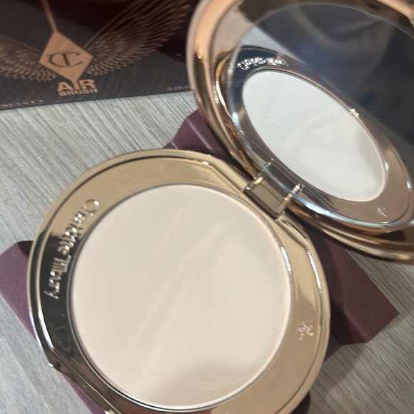 NEW Charlotte Tilbury Airbrush powder - Picture 8 of 13